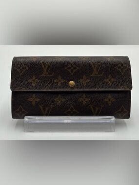 Louis Vuitton Monogram Sarah Wallet